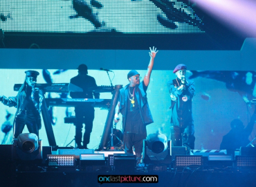 photo_the_black_eyed_peas_onelastpicture.com10